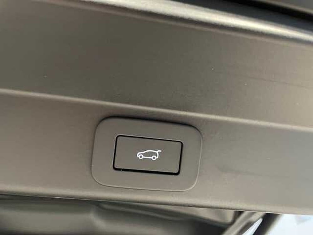 Land Rover Range Rover Sport nuova a Ravenna (11)