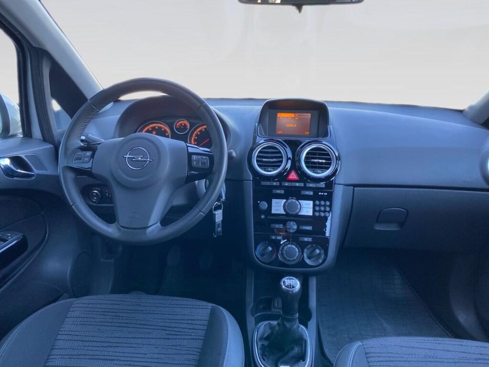 Opel Corsa usata a Torino (4)