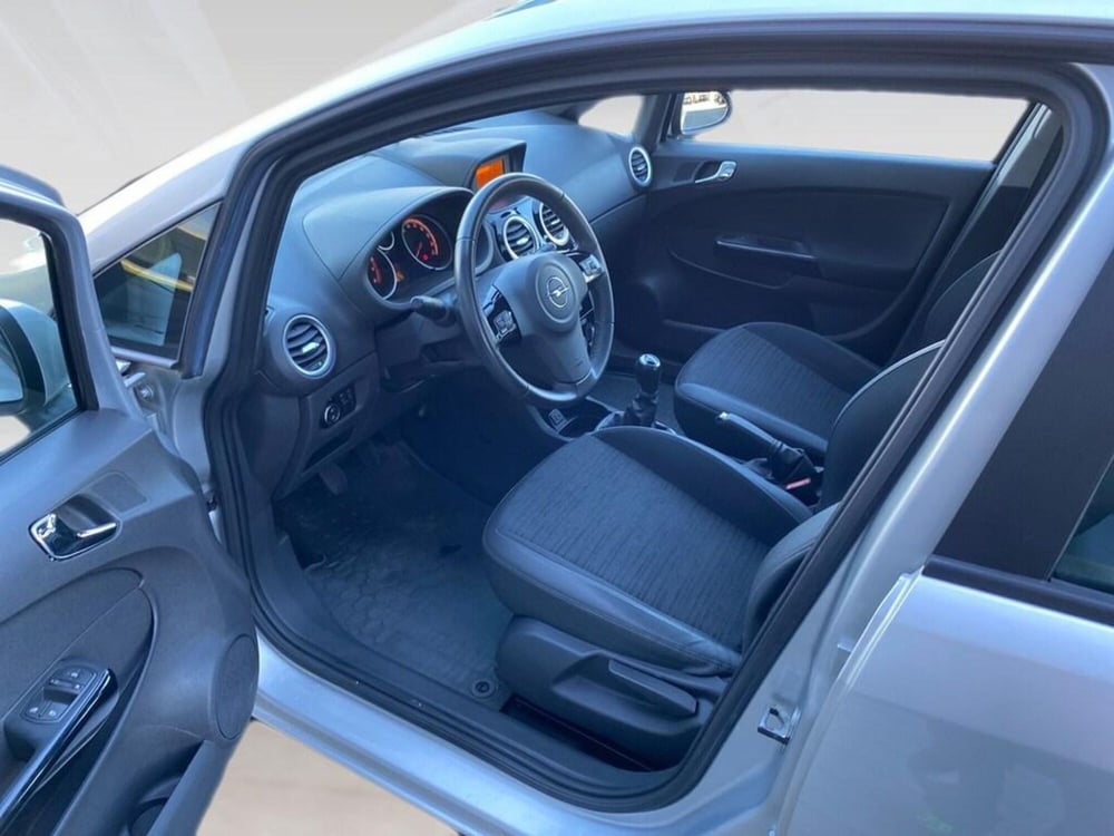 Opel Corsa usata a Torino (5)