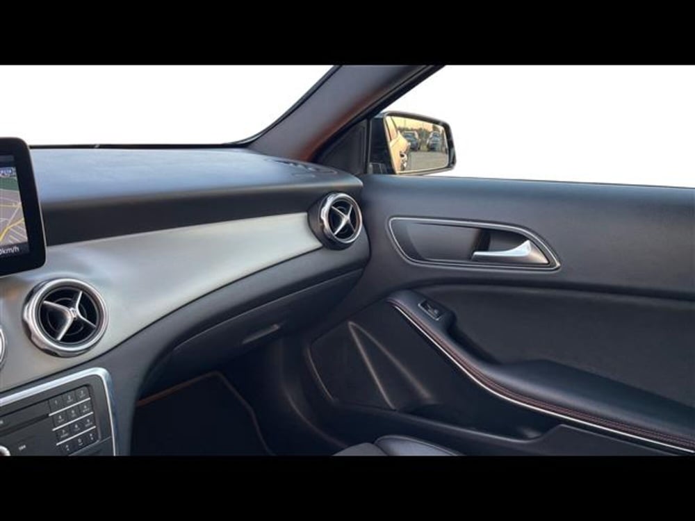 Mercedes-Benz GLA SUV usata a Lecce (12)