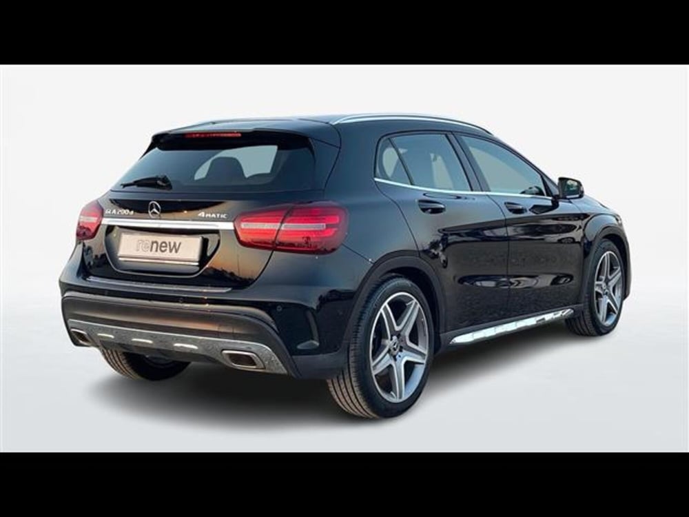 Mercedes-Benz GLA SUV usata a Lecce (2)
