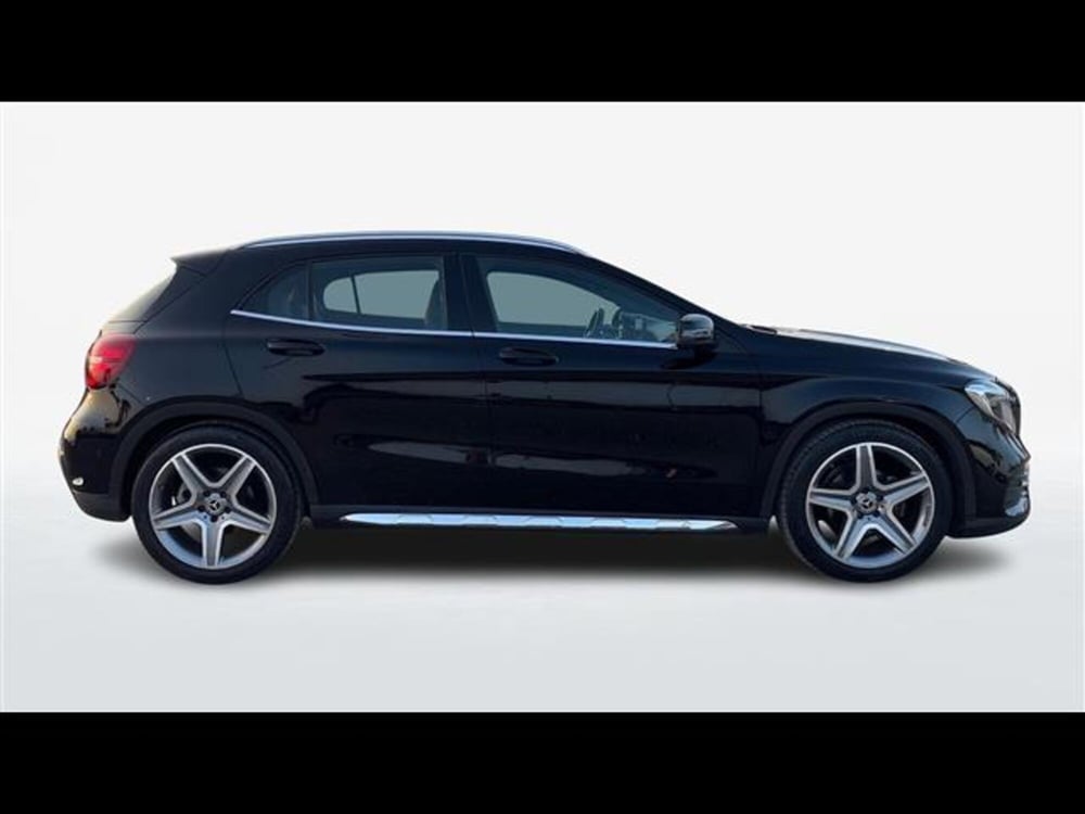 Mercedes-Benz GLA SUV usata a Lecce (3)