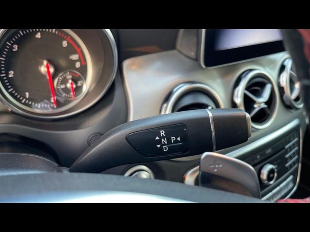Mercedes-Benz GLA SUV usata a Lecce (5)