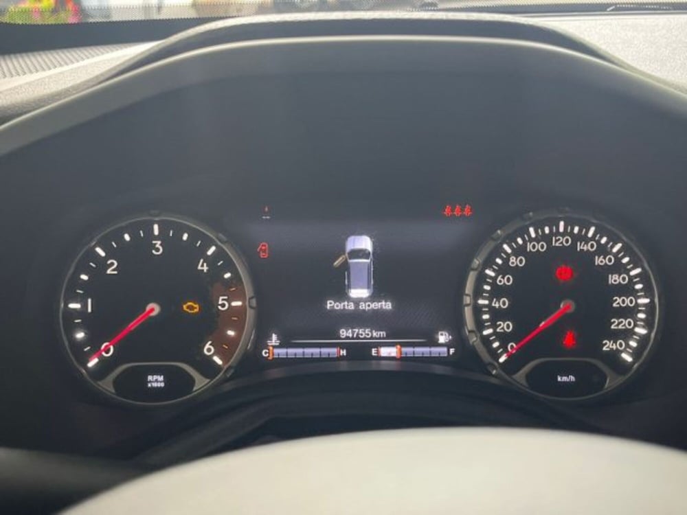 Jeep Renegade nuova a Trapani (14)