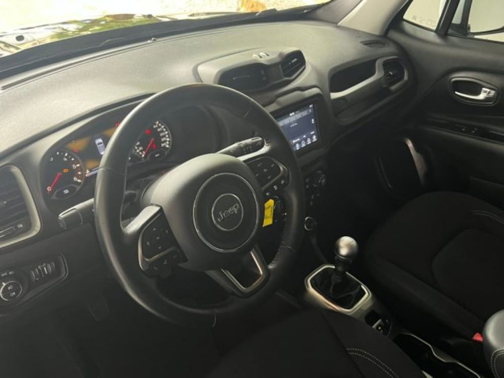 Jeep Renegade nuova a Trapani (15)