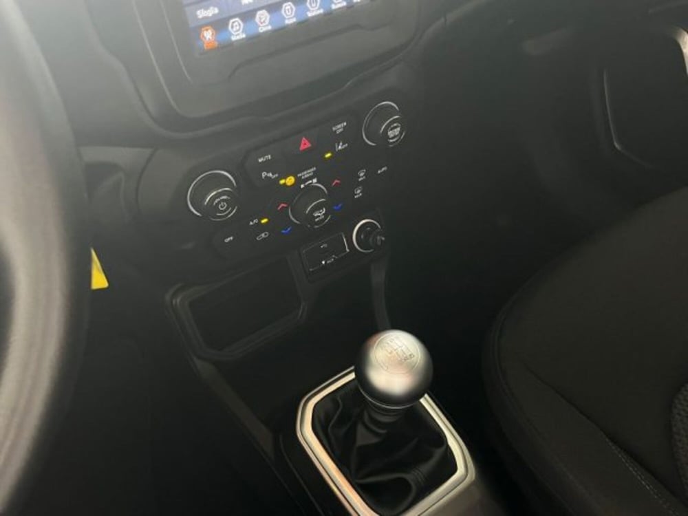 Jeep Renegade nuova a Trapani (19)