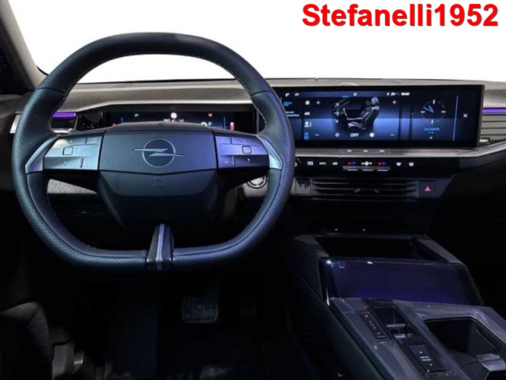 Opel Grandland nuova a Bologna (14)