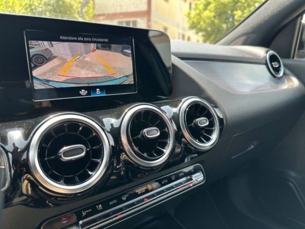 Mercedes-Benz GLA SUV usata a Avellino (14)