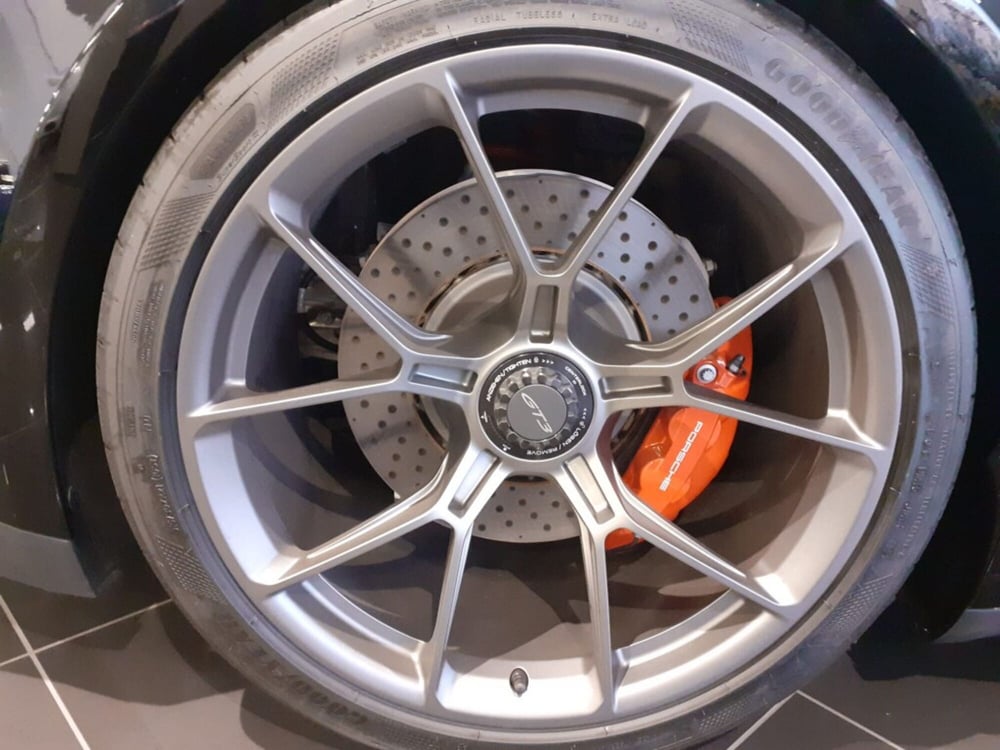Porsche 911 Coupé nuova a Firenze (7)