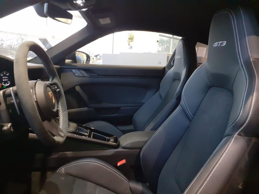 Porsche 911 Coupé nuova a Firenze (8)