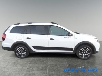 Dacia Logan MCV Stepway 1.0 TCe 12V 100CV ECO-G del 2021 usata a La Spezia