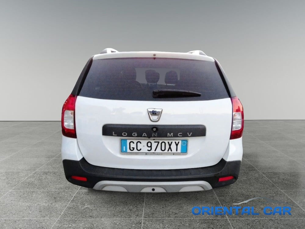 Dacia Logan usata a La Spezia (7)