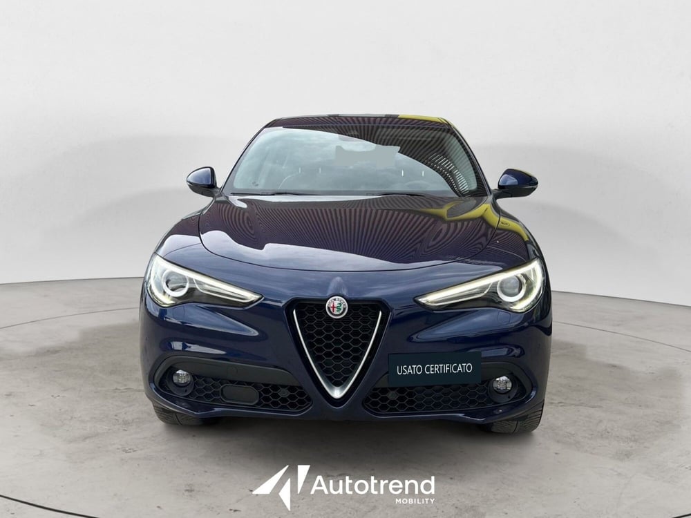Alfa Romeo Stelvio usata a Bari (3)