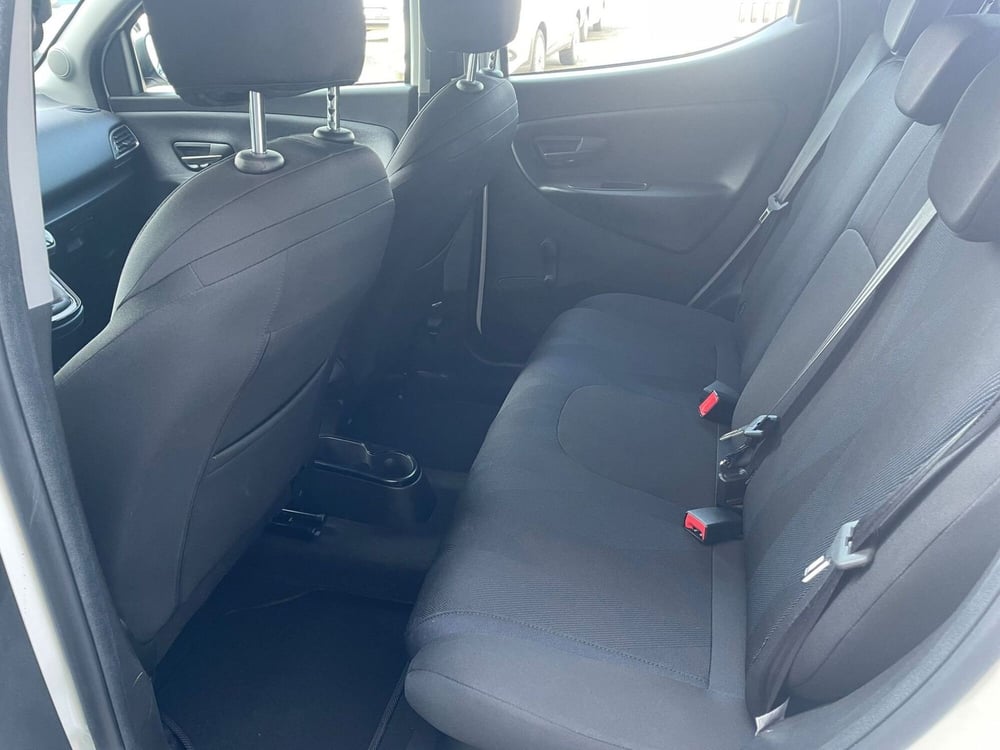 Lancia Ypsilon usata a Vercelli (19)