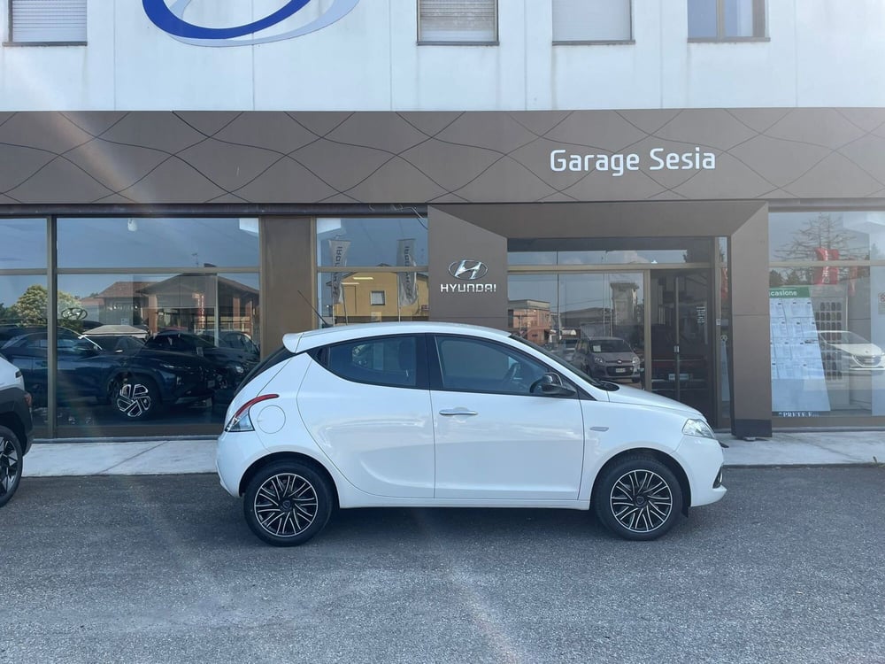 Lancia Ypsilon usata a Vercelli (6)