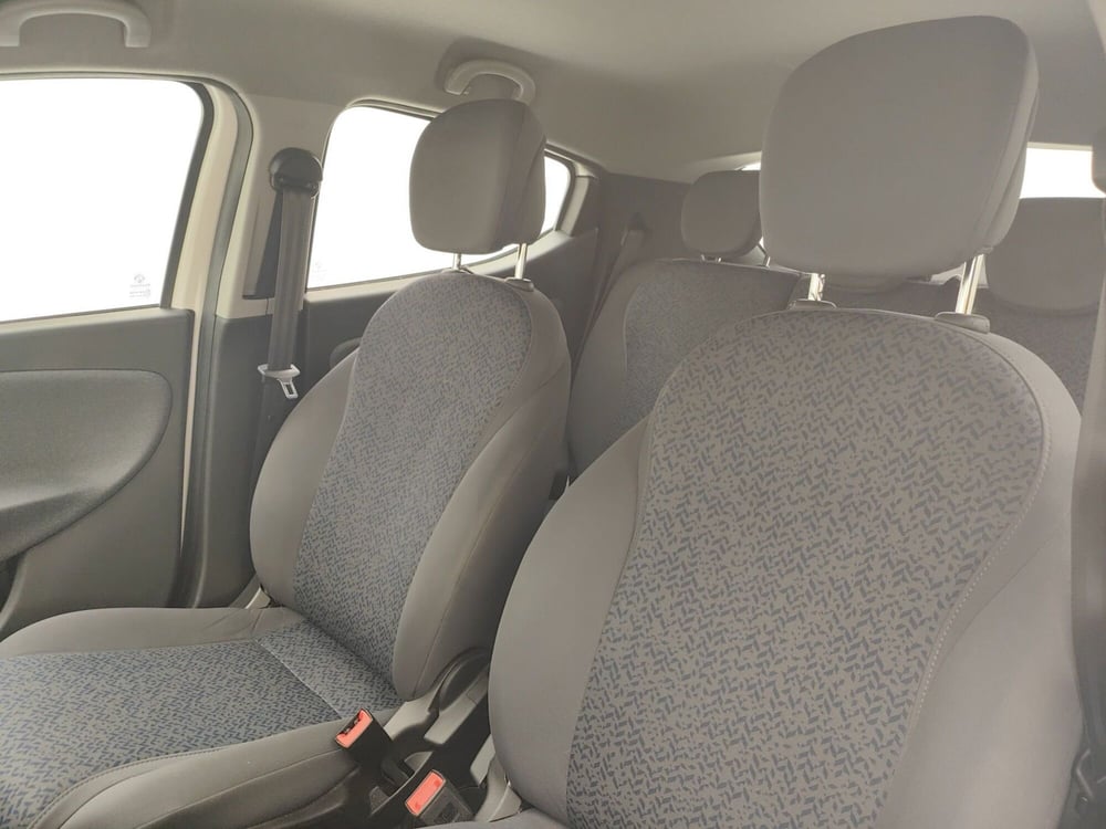 Lancia Ypsilon usata a Como (13)