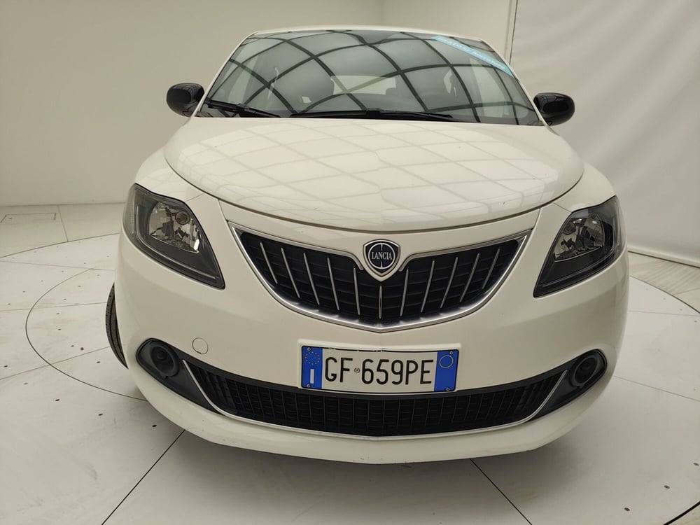 Lancia Ypsilon usata a Como (2)