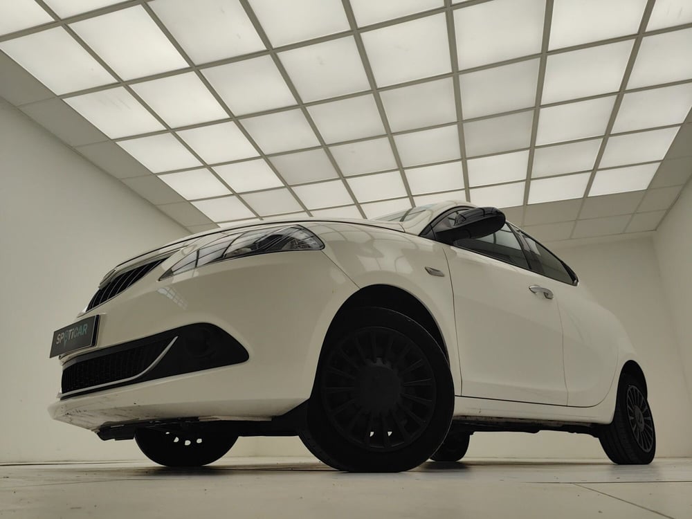 Lancia Ypsilon usata a Como (3)