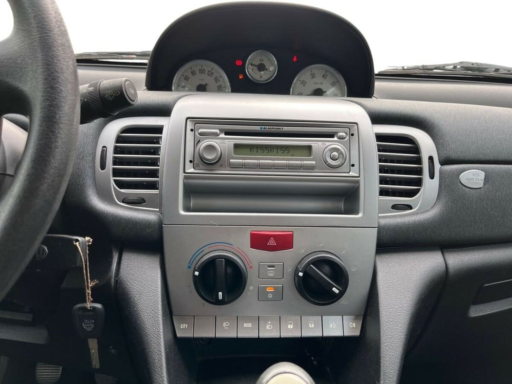 Lancia Ypsilon usata a Sondrio (13)