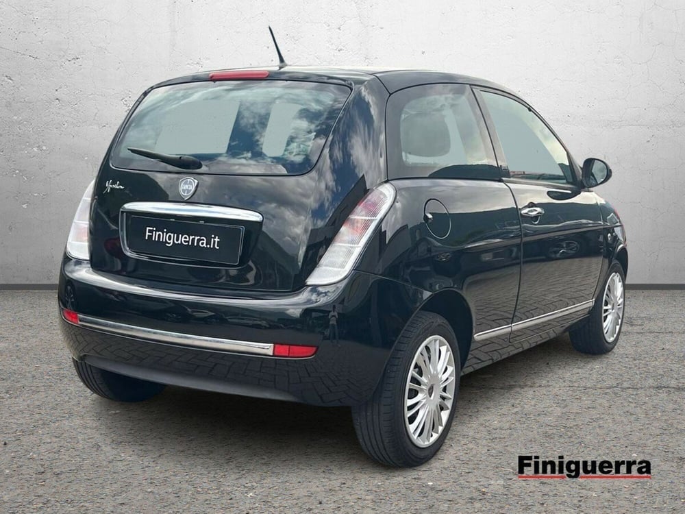 Lancia Ypsilon usata a Sondrio (4)