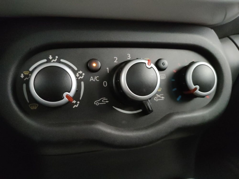 Renault Twingo usata a Roma (15)