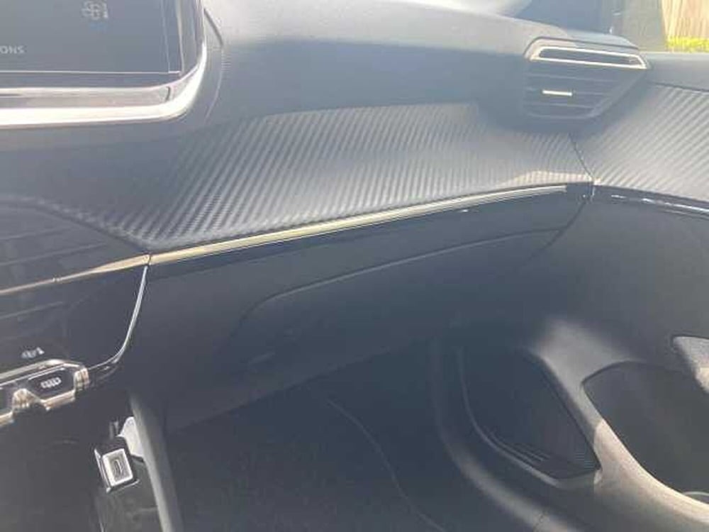 Peugeot 208 nuova a Messina (17)