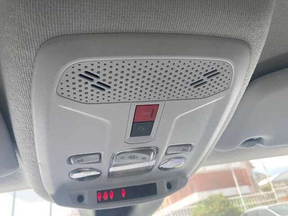 Peugeot 208 nuova a Messina (18)