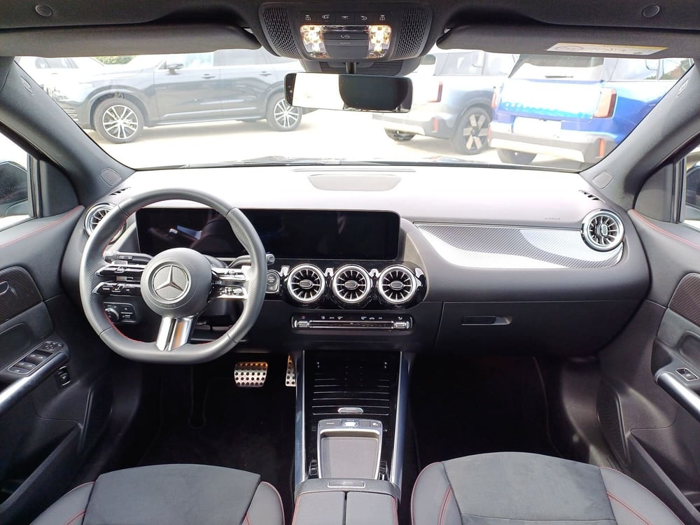 Mercedes-Benz GLA SUV usata  (8)