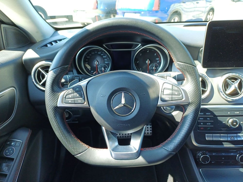 Mercedes-Benz CLA Shooting Brake usata  (16)