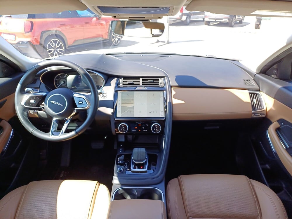 Jaguar E-Pace usata  (8)