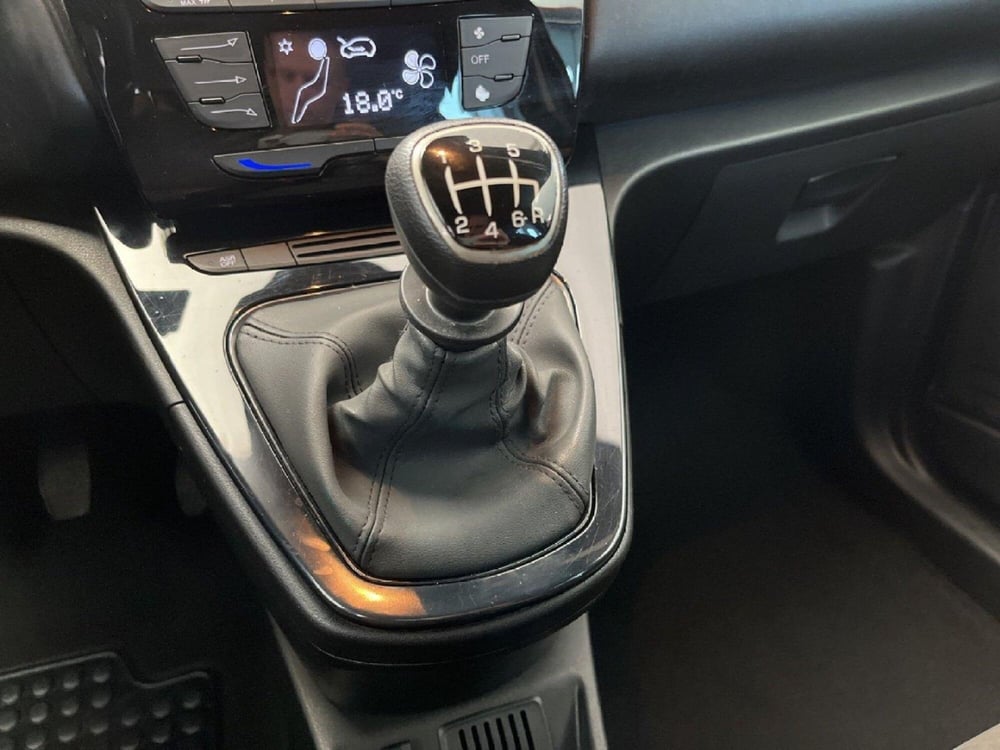 Lancia Ypsilon usata a Torino (15)