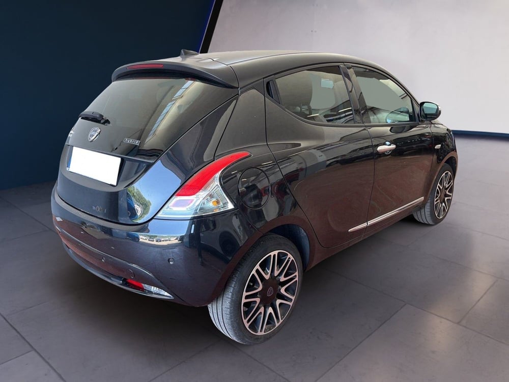 Lancia Ypsilon usata a Torino (4)