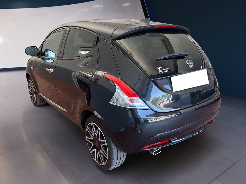 Lancia Ypsilon usata a Torino (5)