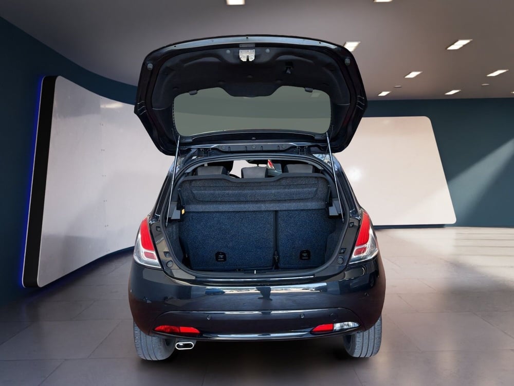 Lancia Ypsilon usata a Torino (7)