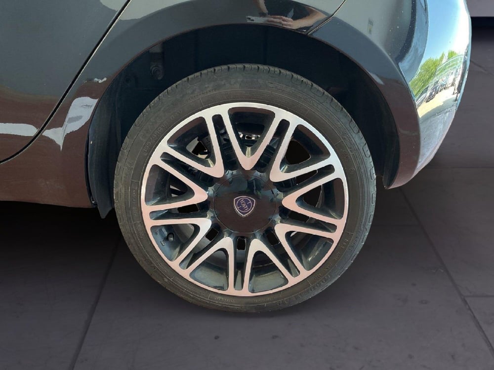 Lancia Ypsilon usata a Torino (8)