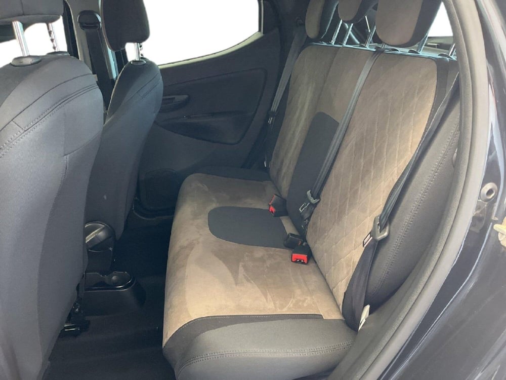Lancia Ypsilon usata a Torino (9)