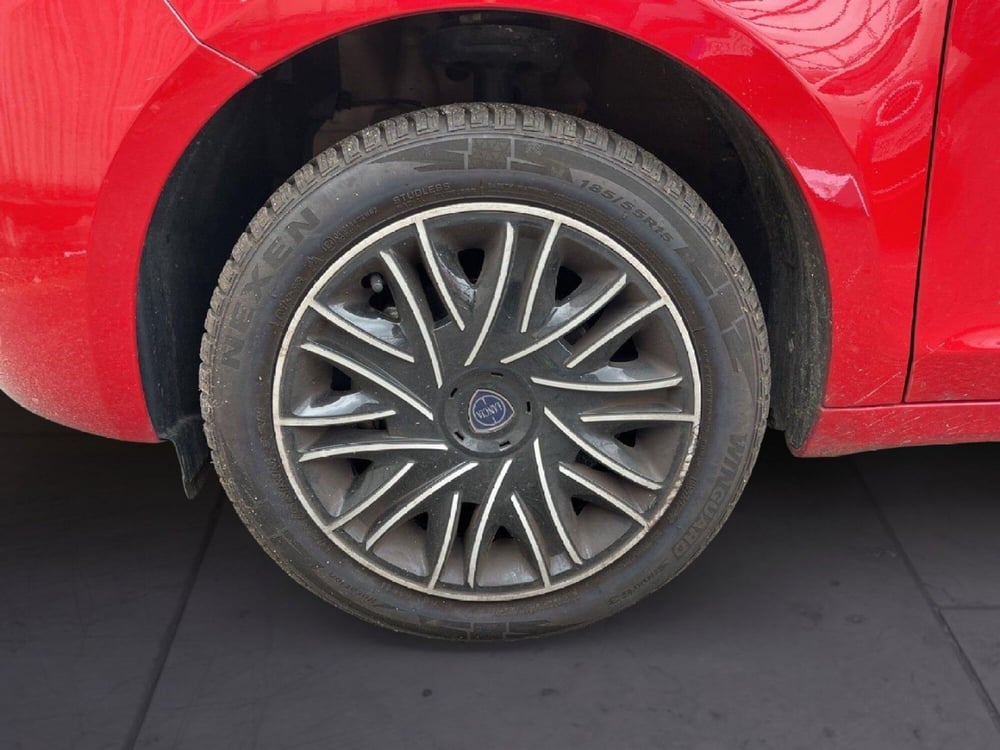 Lancia Ypsilon usata a Torino (7)