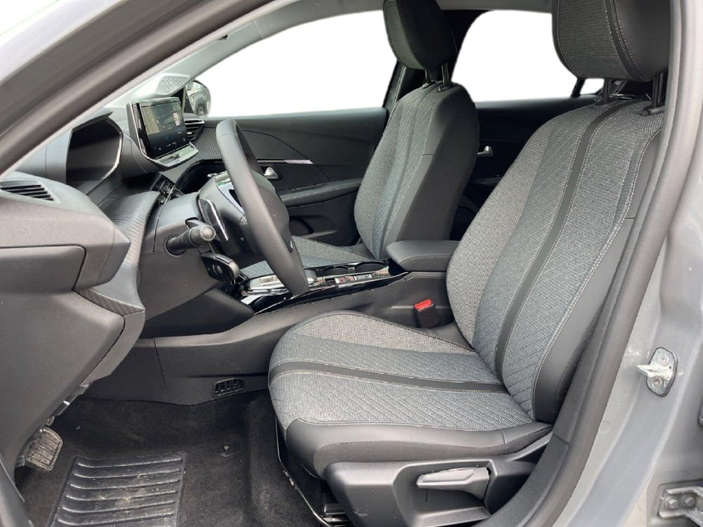 Peugeot 208 nuova a Torino (10)