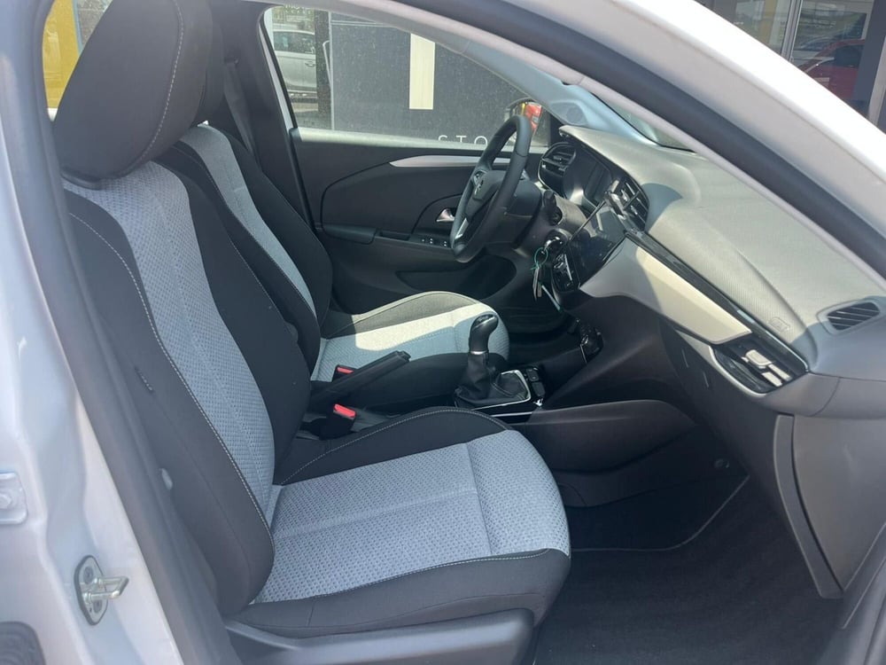 Opel Corsa nuova a Milano (12)