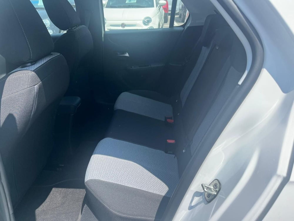 Opel Corsa nuova a Milano (13)