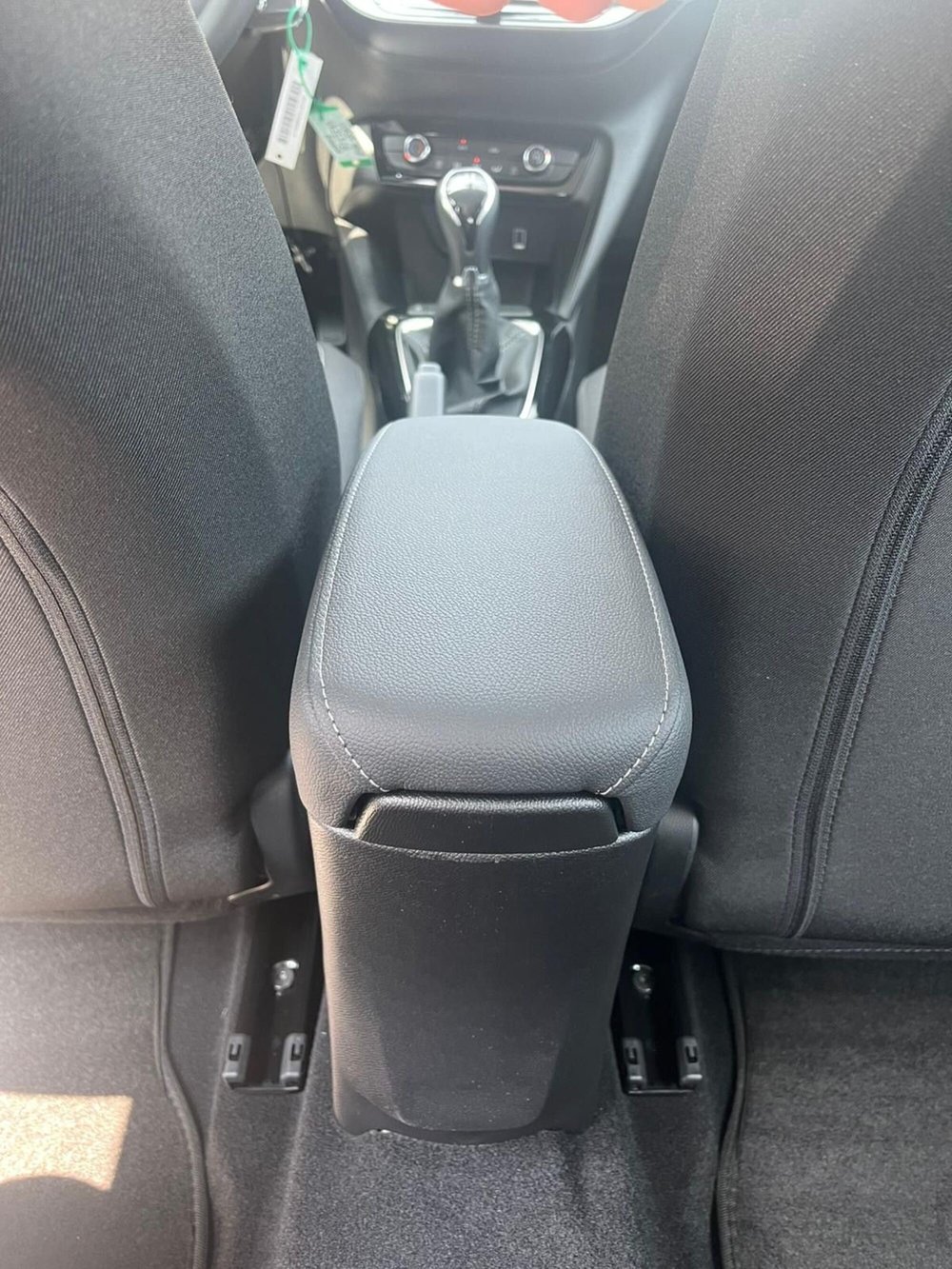 Opel Corsa nuova a Milano (14)