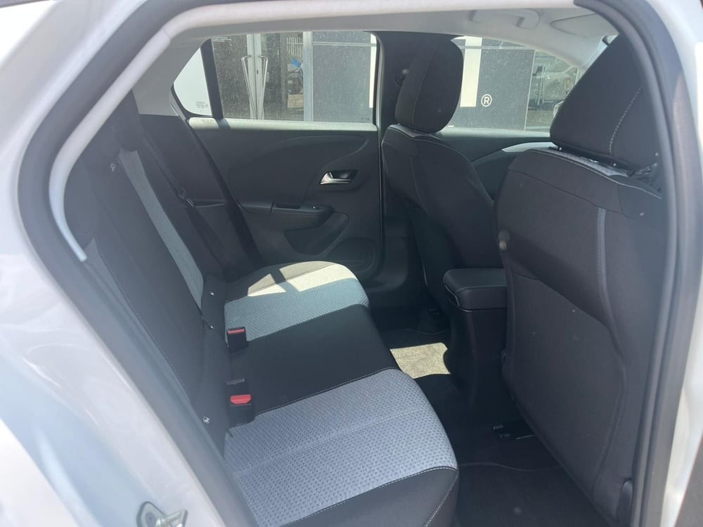 Opel Corsa nuova a Milano (15)