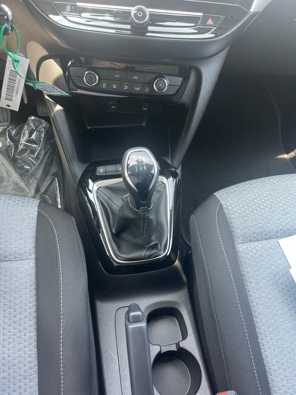 Opel Corsa nuova a Milano (18)