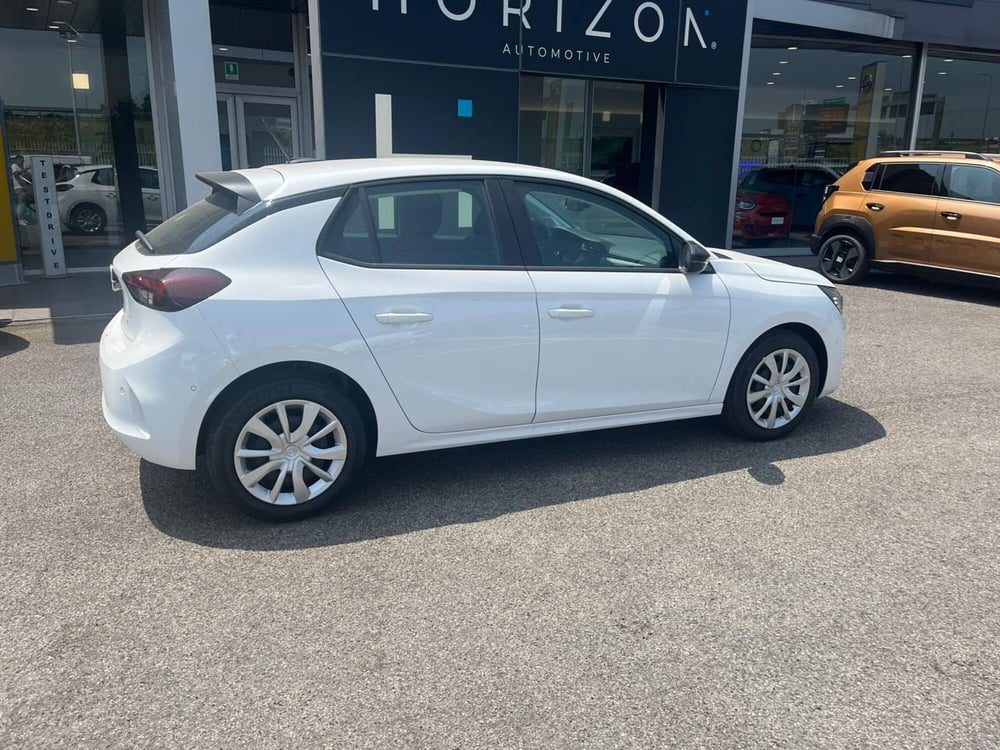 Opel Corsa nuova a Milano (5)