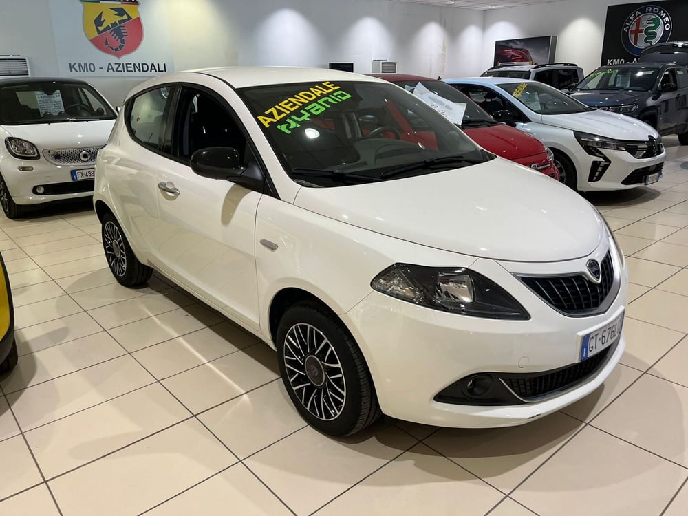 Lancia Ypsilon usata a Milano (3)
