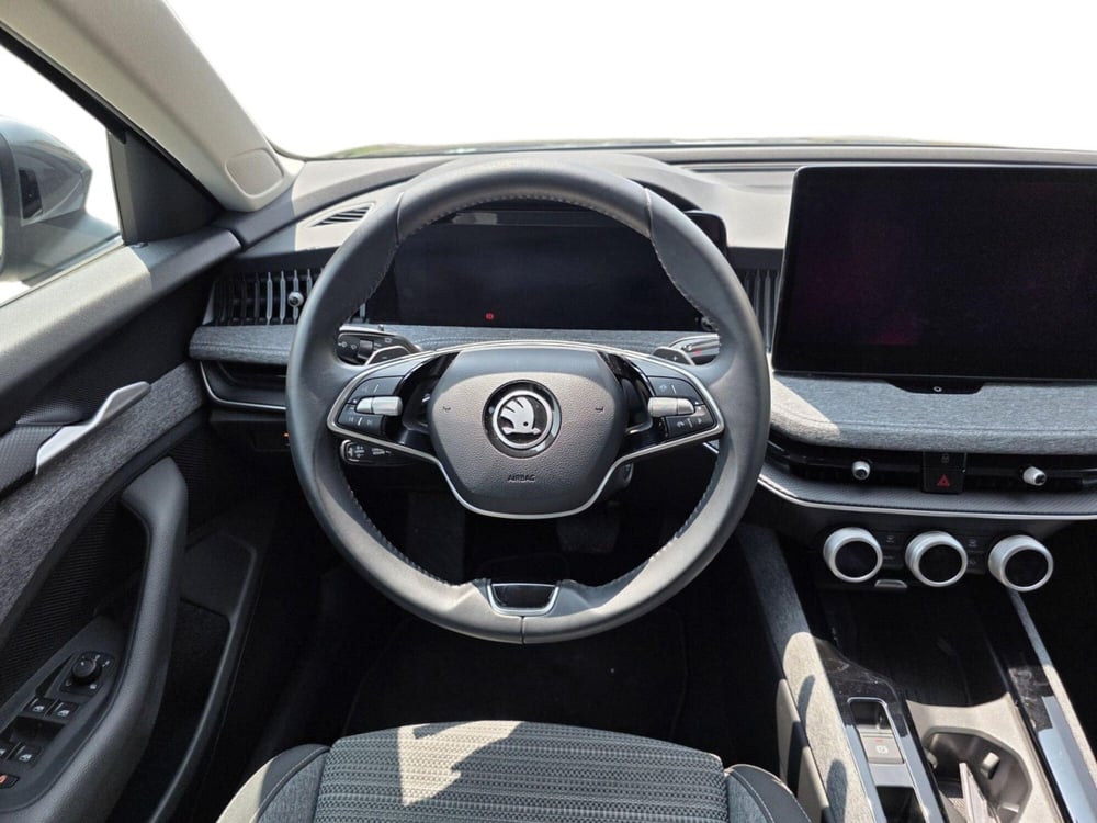 Skoda Superb usata a Prato (9)