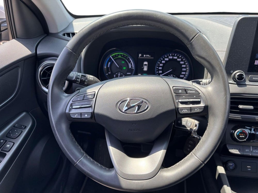 Hyundai Kona usata a Lucca (11)