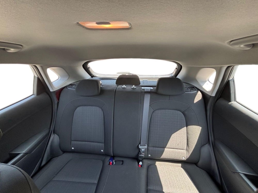Hyundai Kona usata a Lucca (16)