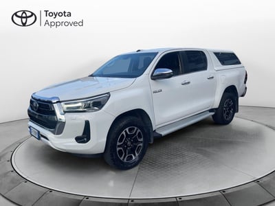 Toyota Hilux 2.8 D A/T 4WD porte Double Cab Executive del 2021 usata a Misterbianco
