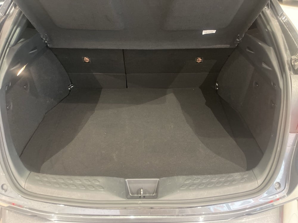 Toyota Toyota C-HR usata a Catania (7)